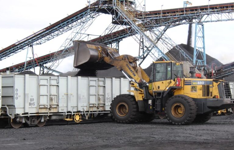 Morupule Colliery Train Loading